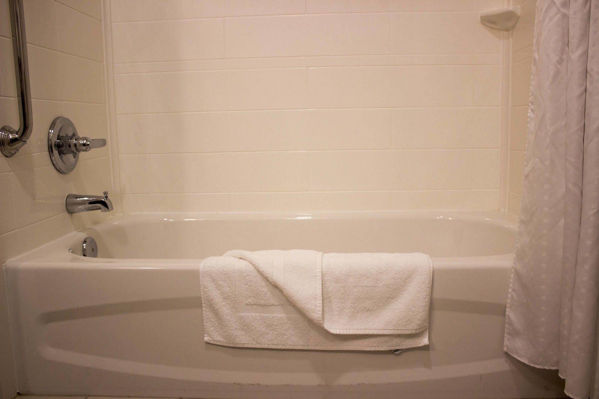 Holiday Inn Express And Suites Tahlequah By Ihg Dış mekan fotoğraf